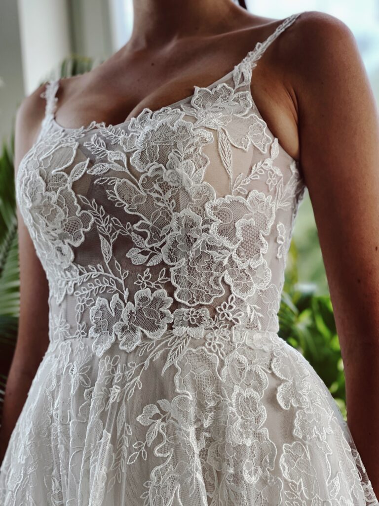 brautkleider, brautkleider online, brautkleider günstig, brautkleider outlet, brautkleider 2023