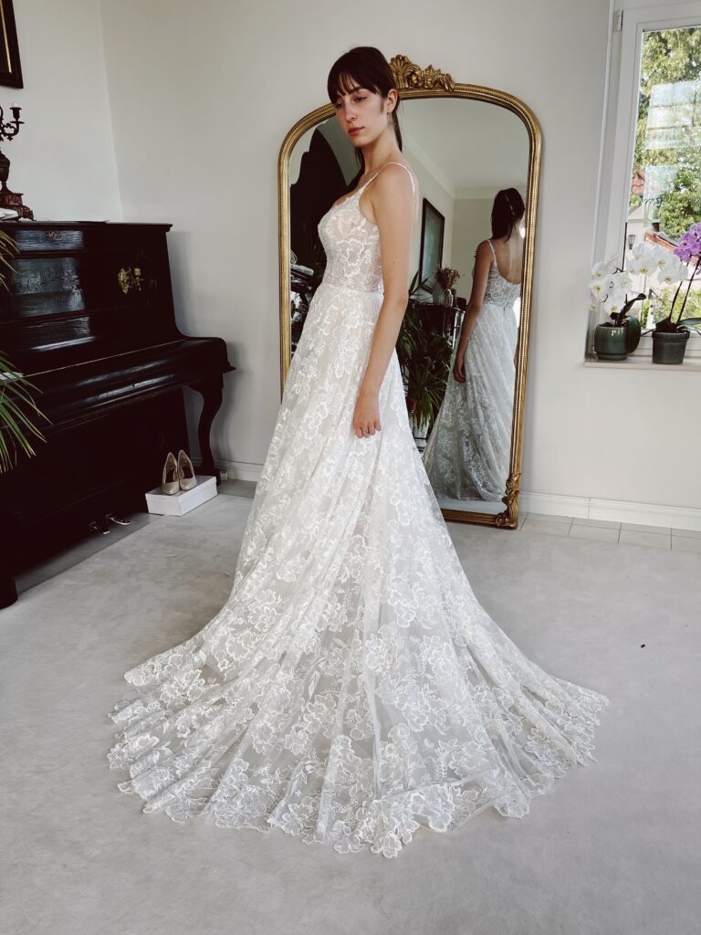 brautkleider, brautkleider online, brautkleider günstig, brautkleider outlet, brautkleider 2023