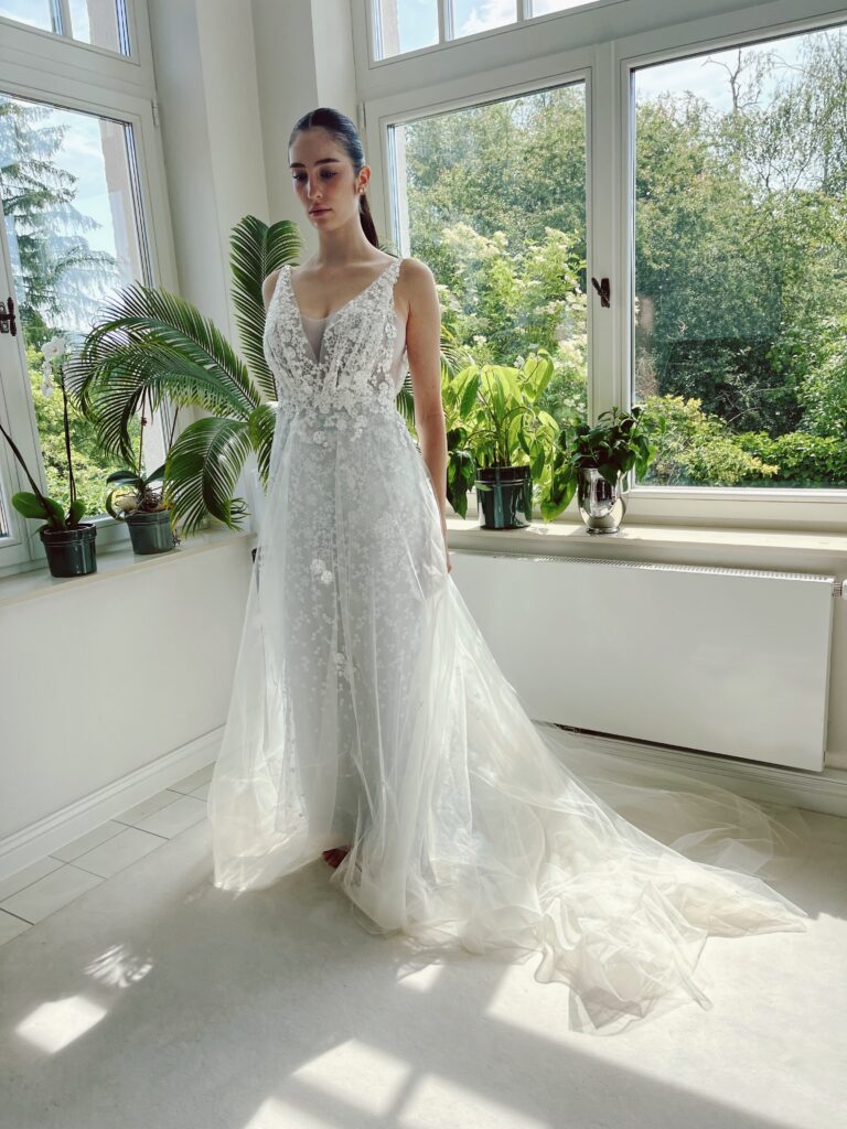 brautkleider, brautkleider online, brautkleider günstig, brautkleider outlet, brautkleider 2023