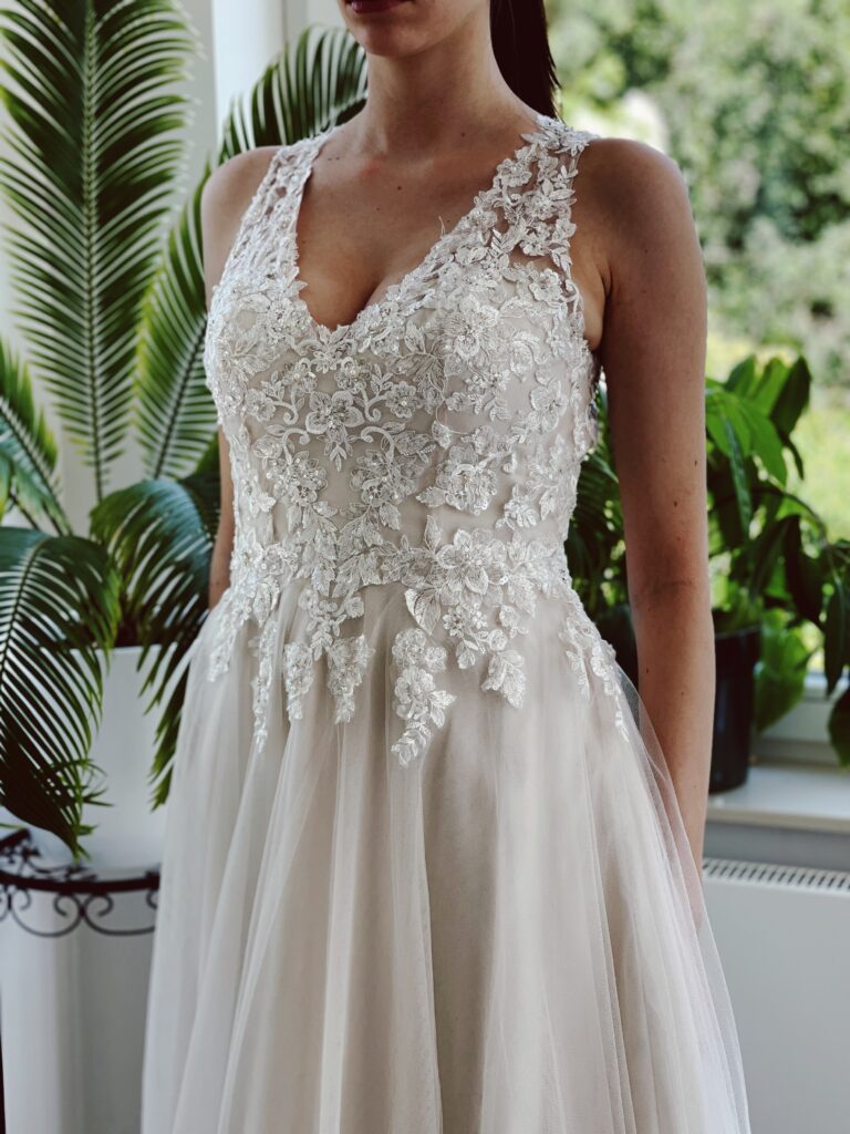brautkleider, brautkleider online, brautkleider günstig, brautkleider outlet, brautkleider 2023
