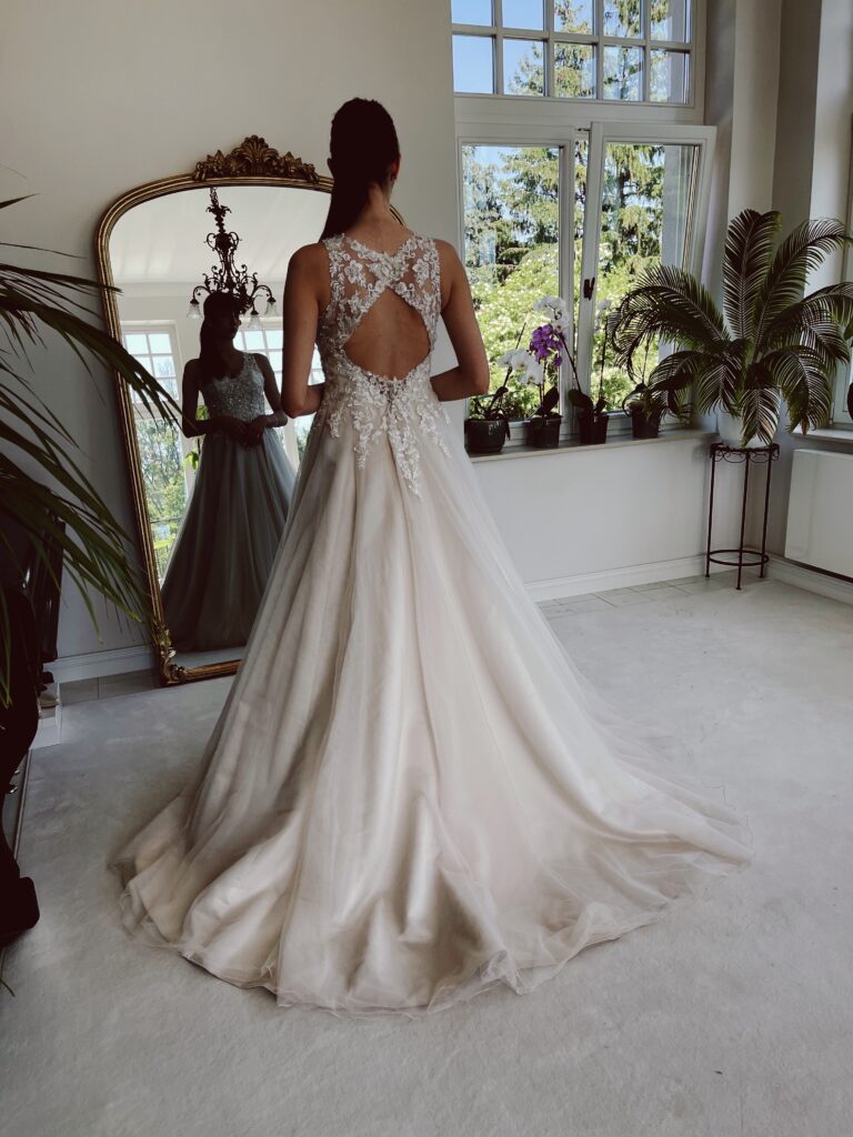 brautkleider, brautkleider online, brautkleider günstig, brautkleider outlet, brautkleider 2023
