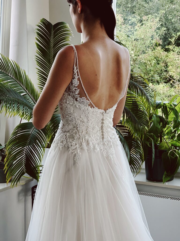 brautkleider, brautkleider online, brautkleider günstig, brautkleider outlet, brautkleider 2023