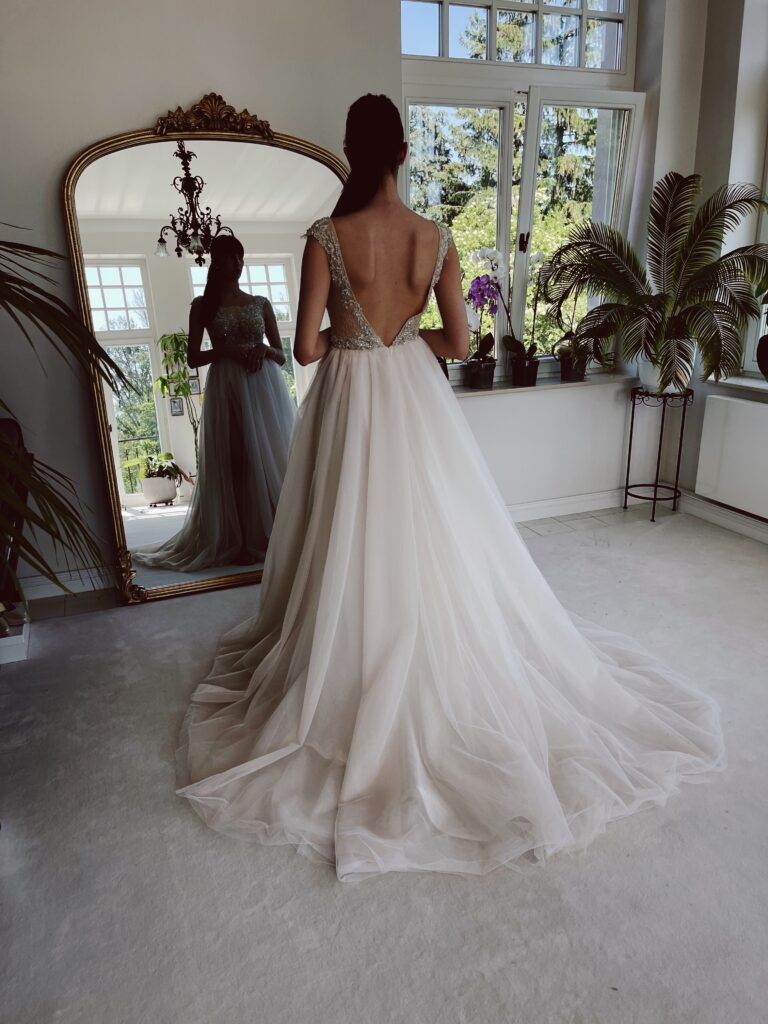 brautkleider, brautkleider online, brautkleider günstig, brautkleider outlet, brautkleider 2023