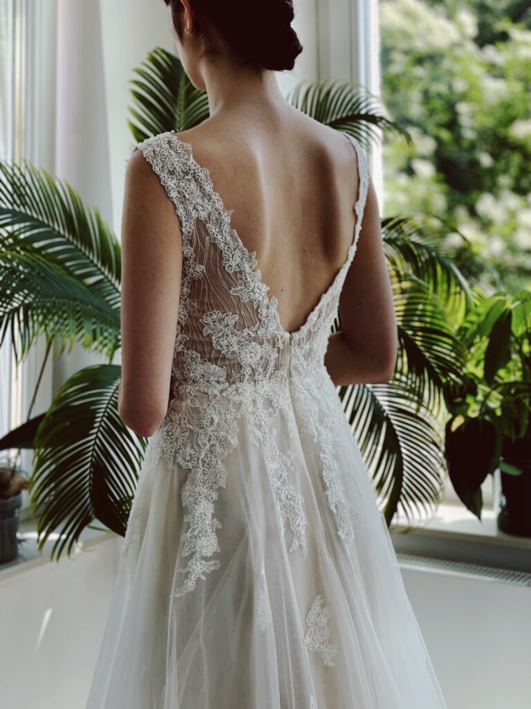 brautkleider, brautkleider online, brautkleider günstig, brautkleider outlet, brautkleider 2023