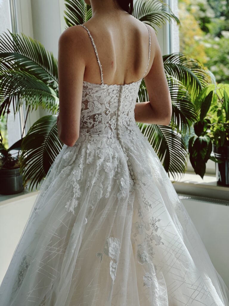 brautkleider, brautkleider online, brautkleider günstig, brautkleider outlet, brautkleider 2023