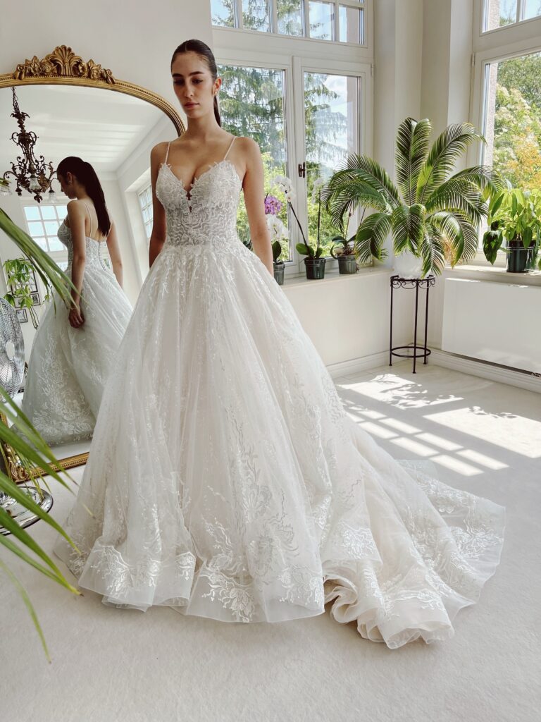 brautkleider, brautkleider online, brautkleider günstig, brautkleider outlet, brautkleider 2023