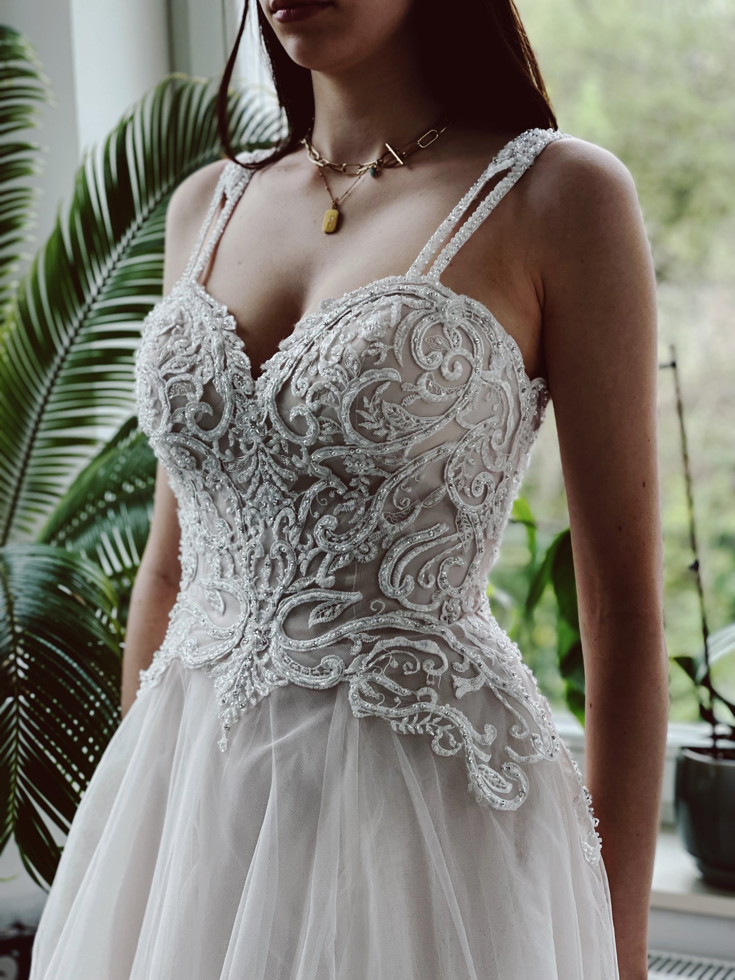 A-Linie, Ornament Glitzer, tiefer Rückenausschnitt, Korsage, Spaghettiträger, ivory, blush, brautkleider, brautkleider online, brautkleider günstig, brautkleider outlet, brautkleider 2023