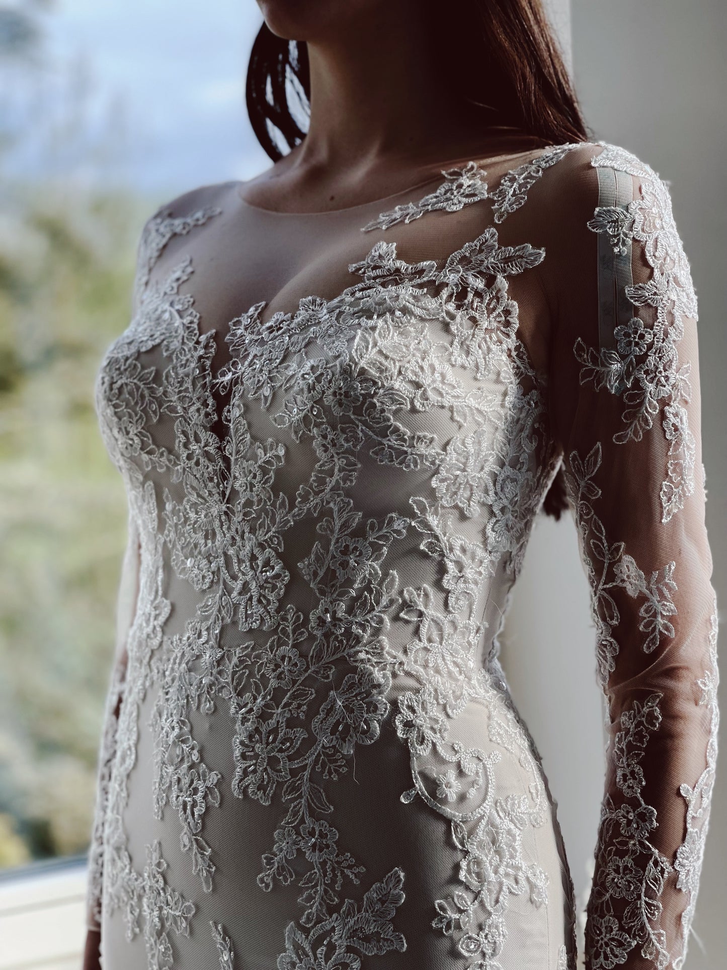 Fit and Flare, Glitzer, Spitze, Schleppe, Tattoo-Effekt, Dekolleté, brautkleider, brautkleider online, brautkleider günstig, brautkleider outlet, brautkleider 2023
