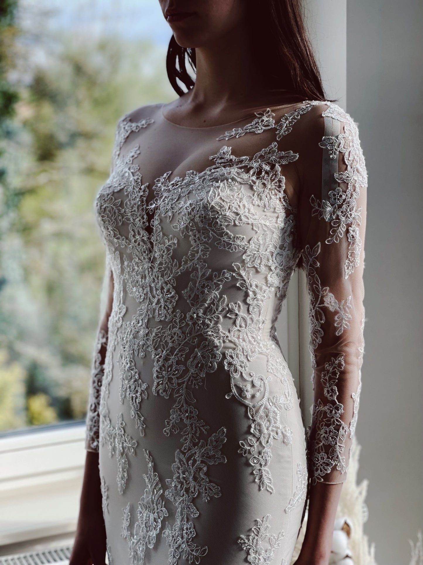 Fit and Flare, Glitzer, Spitze, Schleppe, Tattoo-Effekt, Dekolleté, brautkleider, brautkleider online, brautkleider günstig, brautkleider outlet, brautkleider 2023