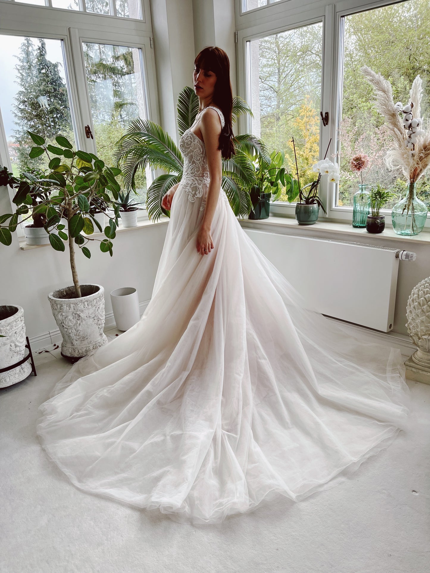 A-Linie, Ornament Glitzer, tiefer Rückenausschnitt, Korsage, Spaghettiträger, ivory, blush, brautkleider, brautkleider online, brautkleider günstig, brautkleider outlet, brautkleider 2023