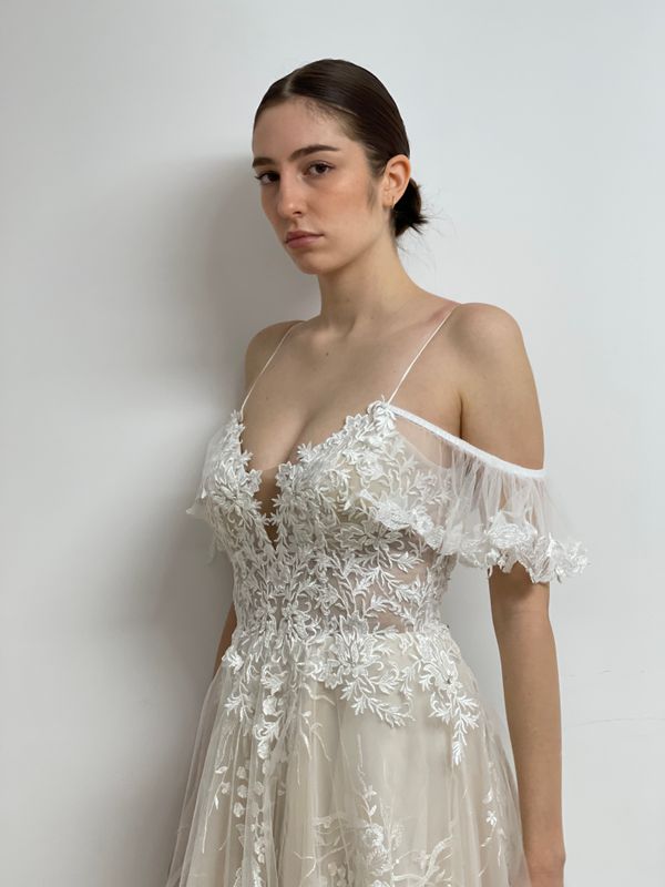 Prinzessin, Schleier, Volant, Blush, Spitze, Pailletten, brautkleider, brautkleider online, brautkleider günstig, brautkleider outlet, brautkleider 2023
